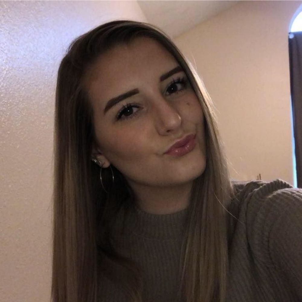 Meet your Posher, Carlie